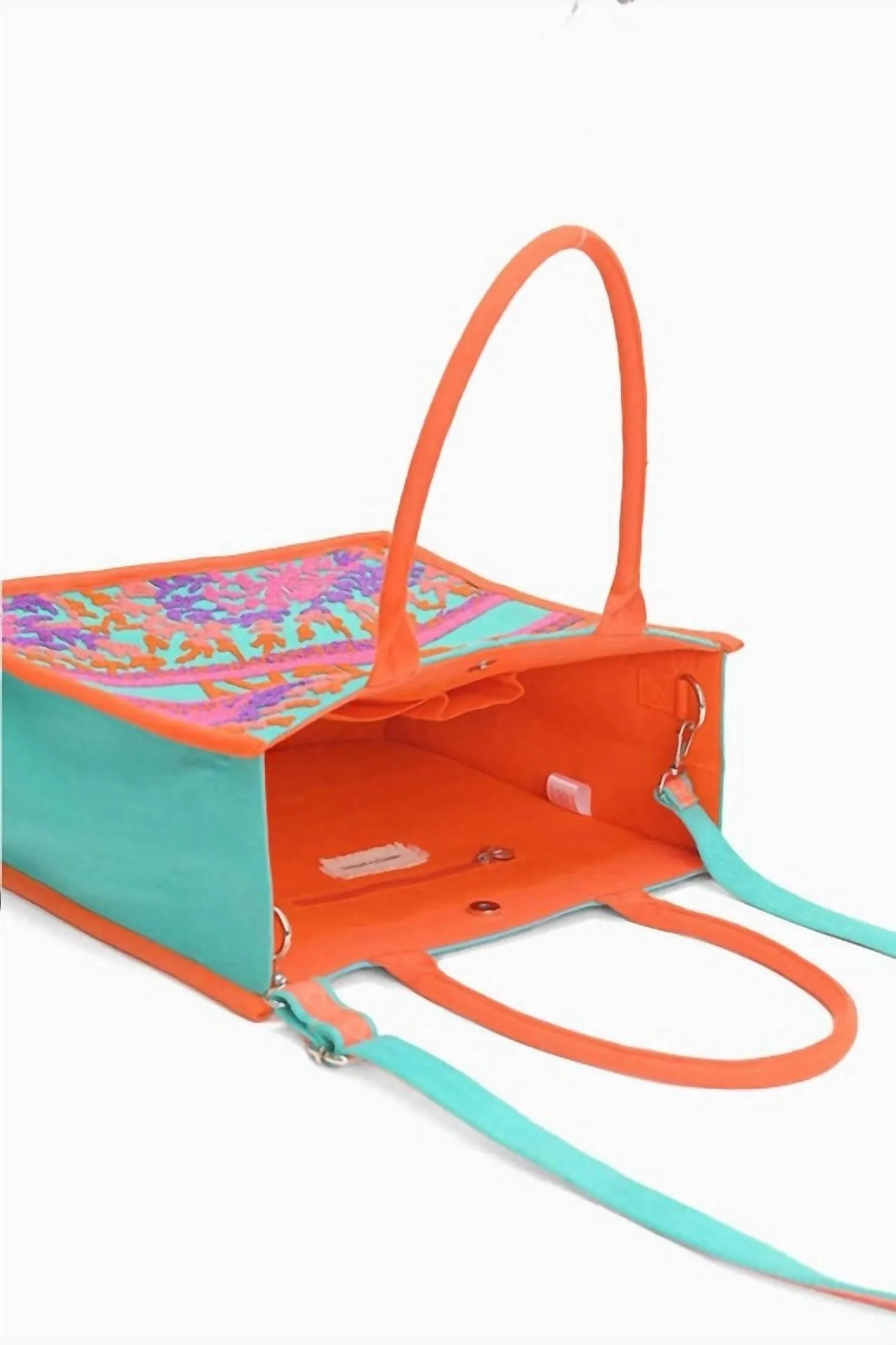 America & Beyond - Women's Caribbean Vacay Tote Bag