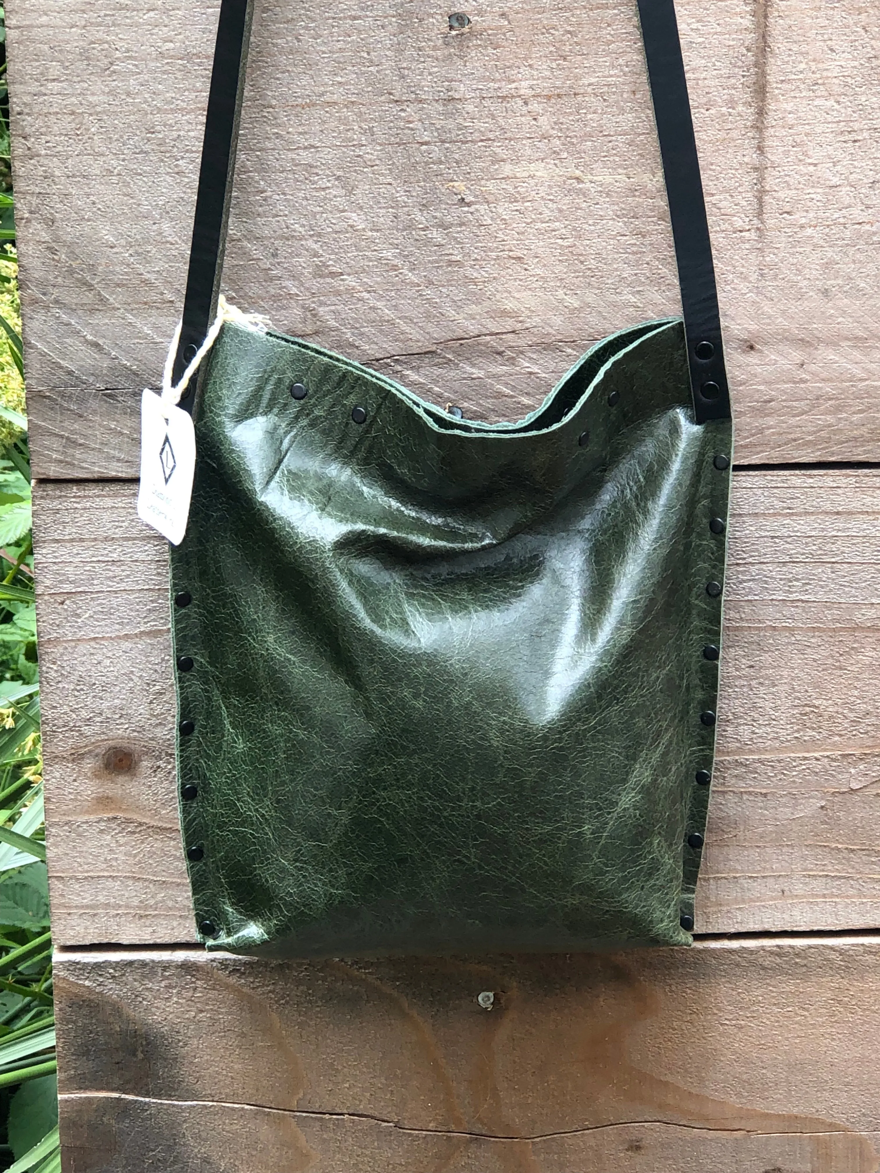 Green Urban Crossbody, Medium