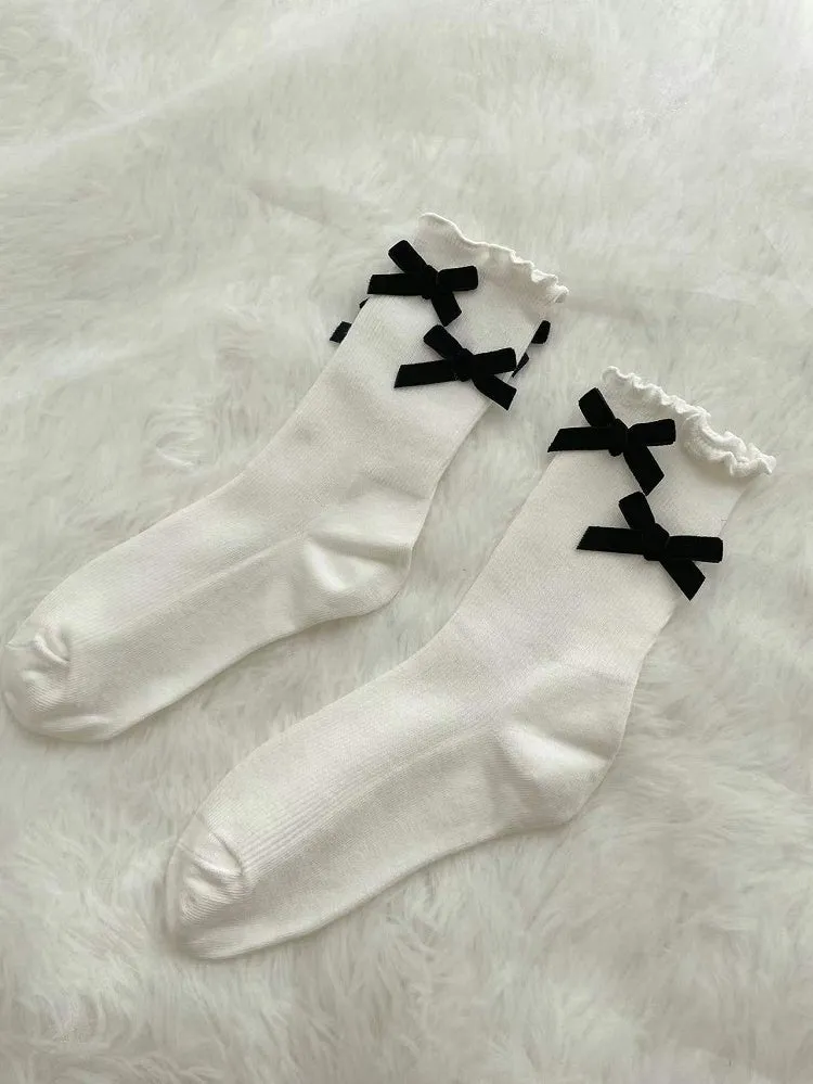 White/Black Lolita Ankle Socks with Velvet Bows